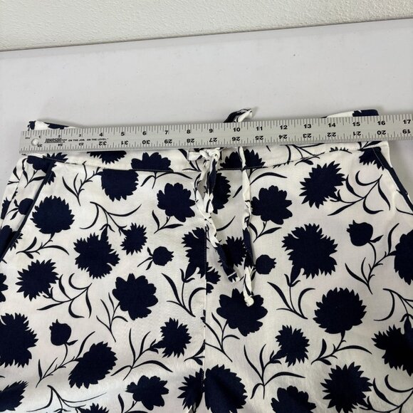 Boden Floral Pajama Set Top Shorts Size 10 White Blue Floral Sleepwear Cotton - Picture 10 of 16